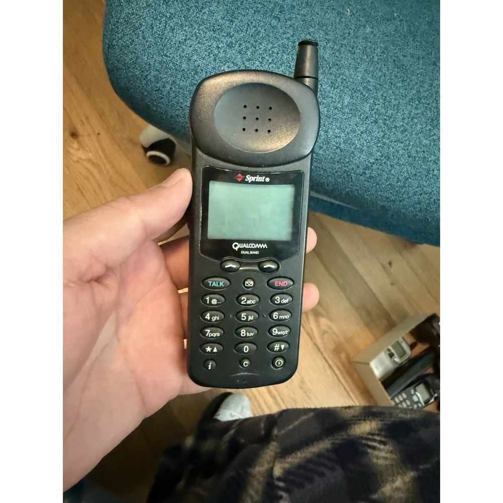 Qualcomm QCP-2760 (Sprint) Cell Phone, Untested , No Power Cord